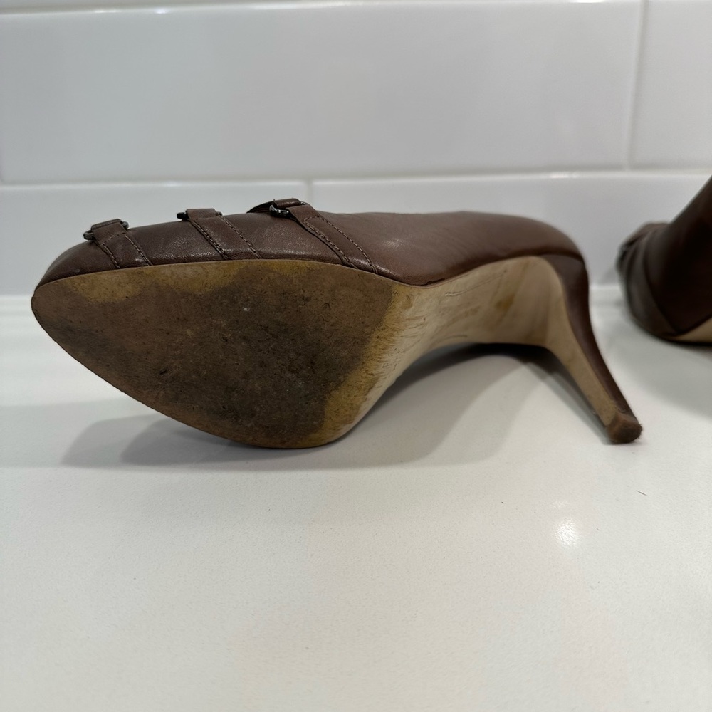 Botique 9 Heels - Picture 2 of 8